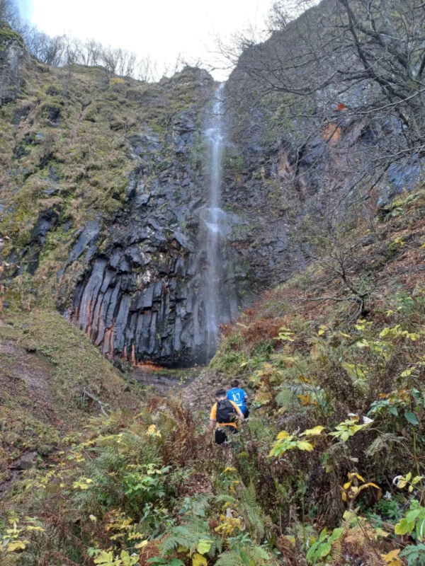L. Bello Randonnée jusqu'à la cascade de la biche en famille