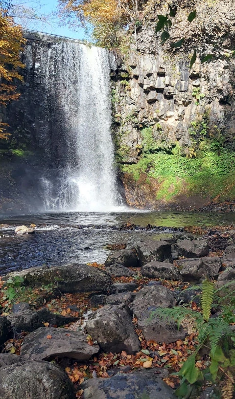 Cascade d'Entraigues - Villeneuve d'Entraigues