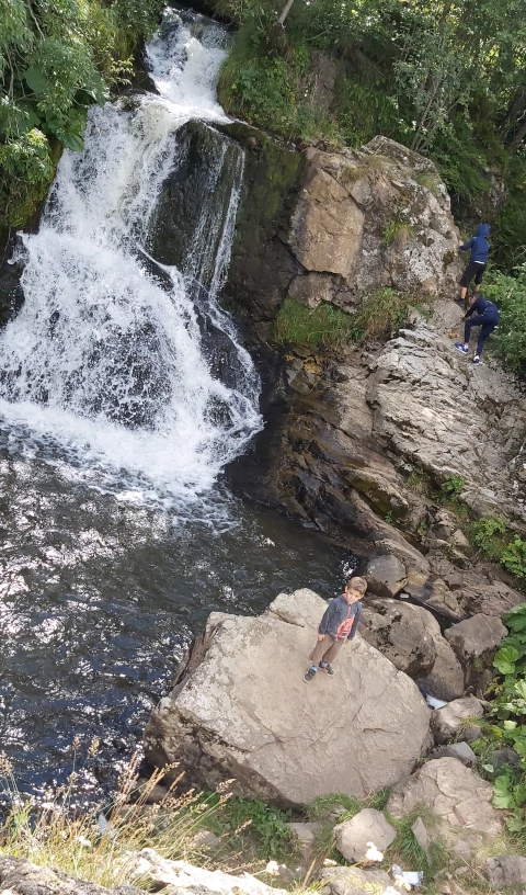 Cascade de Jassy, sortie en famille dans le Cézallier