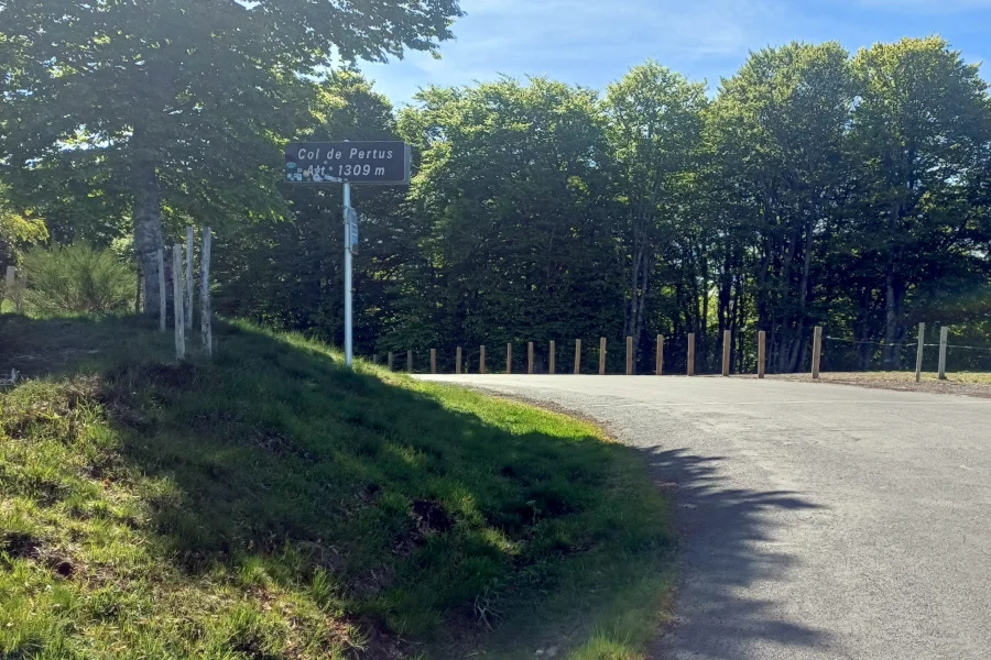 L. Bello Col du Pertus, Cantal, 1309 m