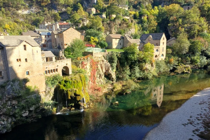L. Bello cascade de Saint-Chély du Tarn