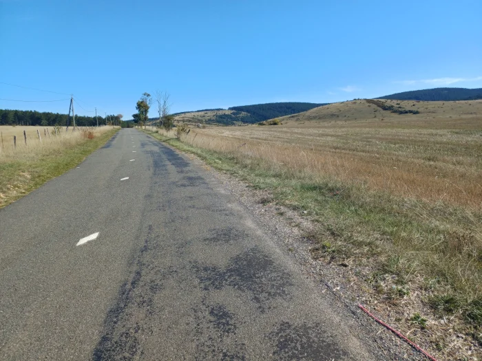 L. Bello Causse méjean et ses monts