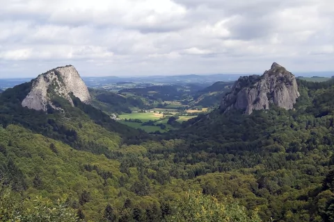 De la chaîne des Puys au massif du Sancy