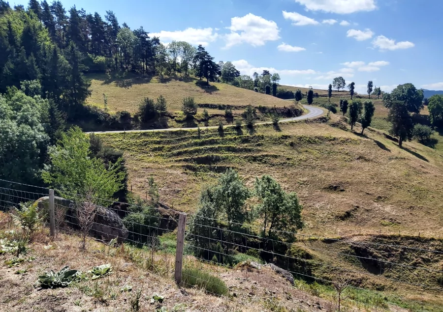 route entre Prades et Saint-Privat-d'Allier